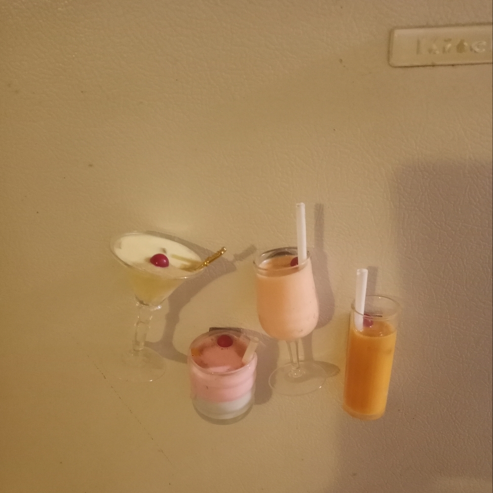 4 Vintage Cocktail 3D Realistic Magnets